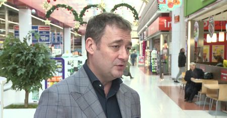 Rozenek: "Trzeba odrzucić wszechobecną komercję. Ona nas wykańcza od strony duchowej"