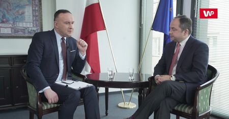 "Kto schrzanił w sprawie brexitu"?  Wiceszef MSZ ma swoją teorię