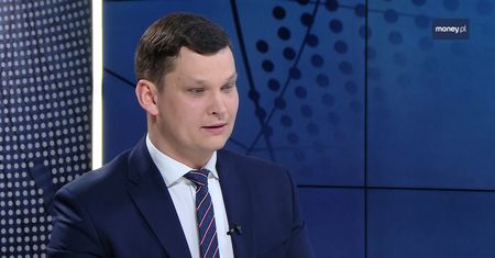 Dzwonią i namawiają na pokaz garnków. Jak się bronić przed telemarketerami