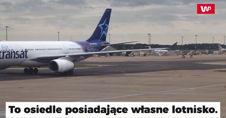 Rękaw prosto do salonu. Tak mieszka John Travolta