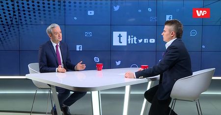 Robert Biedroń broni Rabieja. Atakuje polityków KE