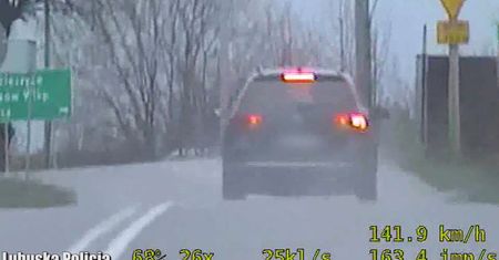 Jechał z dziećmi 158 km/h na "czterdziestce". Kierowca passata już bez prawa jazdy