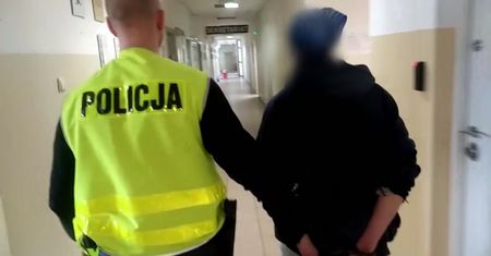 Rzucali w auta z wiaduktu nad S7. Tłumaczenie zaskakuje