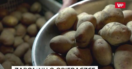 Zapomnij o obieraczce. Banalny sposób na obieranie ziemniaków