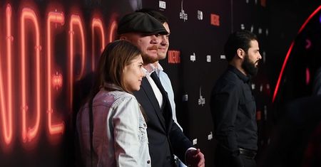 Lubos w kaszkiecie ucieka ze ścianki. Spieszy się do narzeczonej?