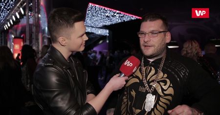 Popek ostro o rządzie. Raper zakłada swoją partię
