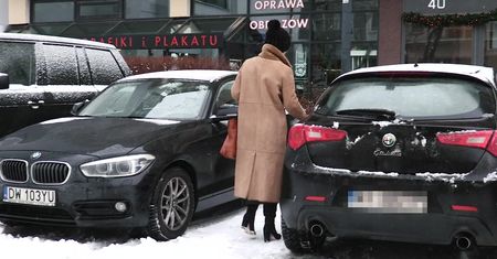 Zimowa Grażyna Torbicka paraduje w futrze