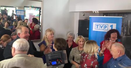 Byliśmy z kamerą na konferencji "Sanatorium miłości". Zobaczcie, jak się bawią seniorzy
