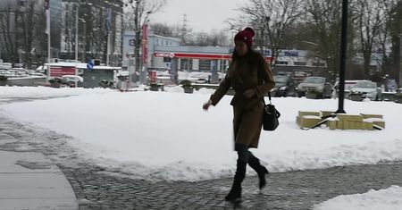 Agnieszka Radwańska przybywa na Woronicza w krwawoczerwonym porsche