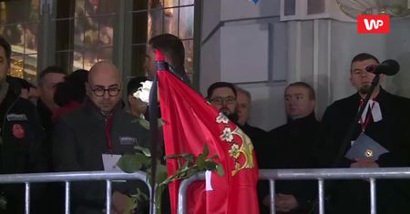 Najbardziej wzruszający moment wiecu w Gdańsku. Tysiące ludzi płakało