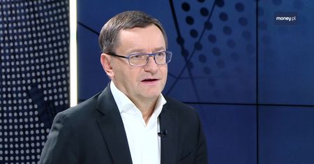 Problem z 500+ był do przewidzenia. "Koszty muszą wzrosnąć"