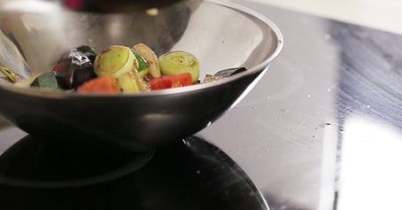 Smażone warzywa. Azjatycki przysmak krok po kroku