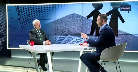 Sztandarowy program PiS zostanie. "Jak opozycje idzie po głosy, nie może mówić, że zabierze 500+"
