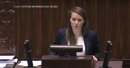 Posłanka PO przeczytała uchwałę o Adamowiczu. Senat ją odrzucił