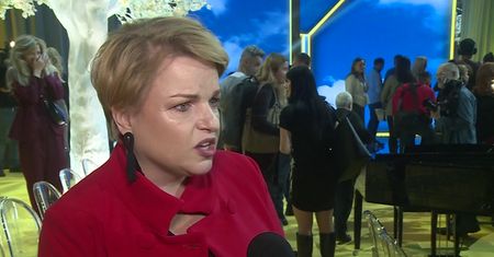 Bosacka straszy kolejną książką: "To będzie słownik zakupów spożywczych"