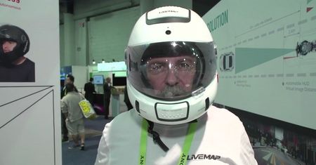 Inteligentne kaski z wyświetlaczem HUD. Poprawią bezpieczeństwo motocyklistów
