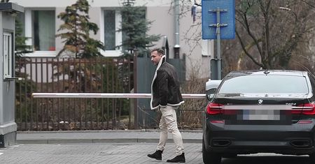 Kraśko obrzucony obelgami pod TVN-em: "Won stąd komuniści!"