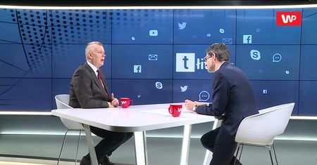 Premier rusza w Polskę. Siemoniak: niech się zajmie pracą