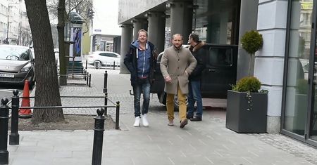 Elegancki Szyc i bardziej wyluzowany Stuhr nie mogą odpędzić się od fanów