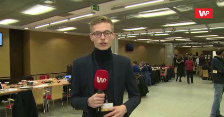 Konferencja od kuchni. Dziennikarze są oburzeni