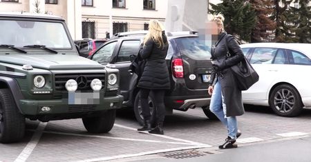 Wojciechowska zostawia Mercedesa na kopercie