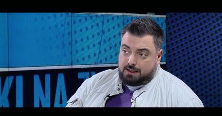 Tomasz Sekielski u Jakuba Bierzyńskiego. Do studia przyszedł z psem! Zobacz cały odcinek programu