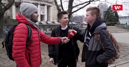 Film Wajdy utrwalił krzywdzący mit o polskim wojsku. Obalamy go
