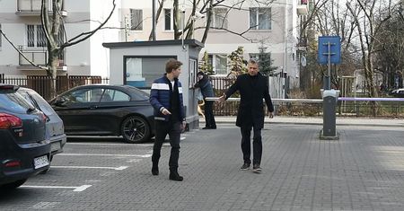 Józefowicz czmycha spod studia DDTVN Mercedesem za 200 tysięcy