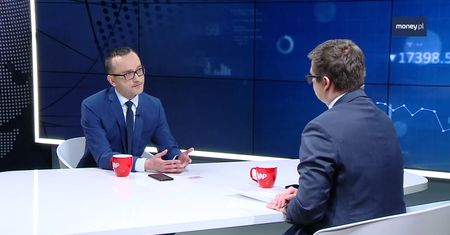 E-dowód a dowód w komórce. Czym się różnią