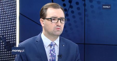 Opłata recyklingowa przynosi efekty. Polacy jeżdżą z mocniejszymi foliówkami nawet za granicę