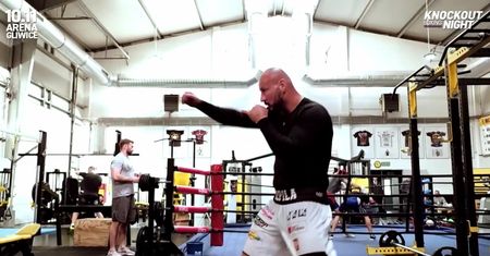 Artur Szpilka trenuje w pocie czoła. Odsłaniamy fragmenty sparingów