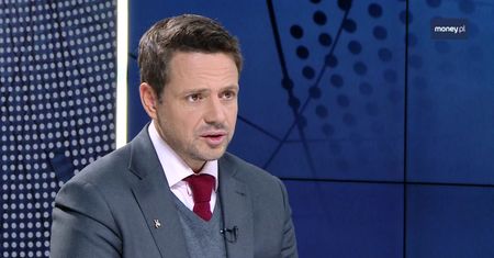 Trzaskowski: My rozwiązujemy manifestacje z rasistowskimi hasłami, rząd je usprawiedliwia