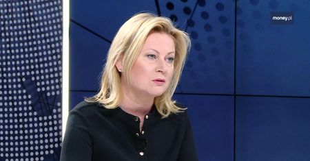 Polacy zaczęli robić zakupy spożywcze na stacjach paliwowych. "Tam gromadzą się tłumy"