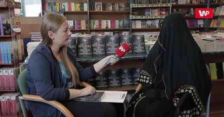 Jest żoną szejka z Dubaju. Jej mąż nie ma pojęcia, że Laila jest pisarką