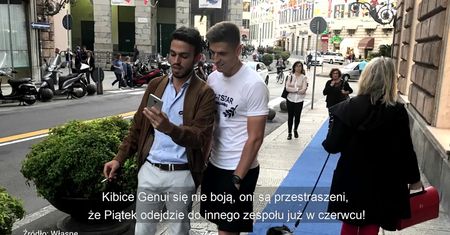 Przyśpiewki, pamiątki, autografy i pistolety. Genua oszalała na punkcie Krzysztofa Piątka