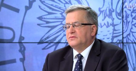 #dziejesienazywo: Komorowski do Wałęsy: panie prezydencie, nie jest pan sam