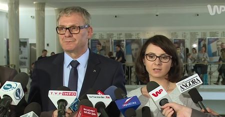 Opozycja krytykuje 100 dni rządu. PiS apeluje: poczekajcie do audytu po PO