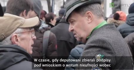 Prezydent Ukrainy apeluje o zmianę składu rządu. Jaceniuk złożył sprawozdanie przed parlamentem