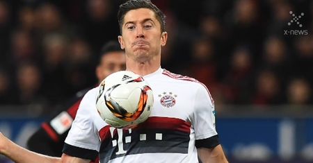 Bayern boi się, że straci "Lewego"? Dyrektor oglądał następcę