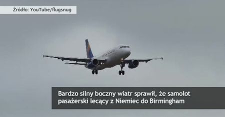 Silny wiatr zepchnął samolot z pasa