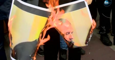 ONR pali podobizny prof. Baumana i Rafała Dutkiewicza