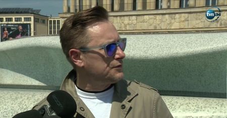 Urzędnik z Łodzi w fontannie, bo przegrał zakład
