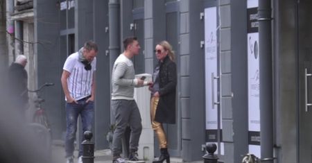 Williams, Jemioł i Gojdź robią sobie sesję na ulicy...