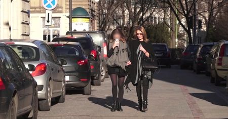 Hanna Lis z córką na mieście
