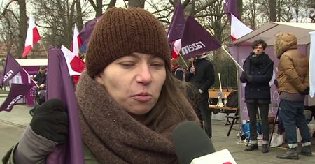 Manifestacja Partii Razem przed kancelarią premiera