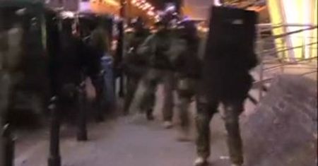 Antyterroryści ćwiczą w warszawskim hotelu
