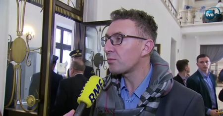 Głosowanie "na dwie ręce" jest nieważne