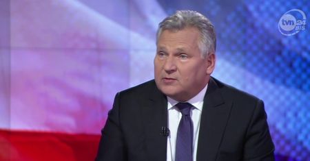 Kwaśniewski o głosowaniu na "dwie ręce": to czyn naganny
