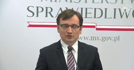Ziobro ostrzega Trybunał Konstytucyjny przed łamaniem prawa