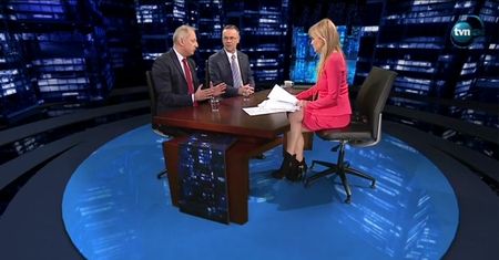 Neumann: budujecie religię smoleńską